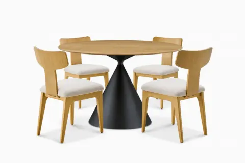 Forma Dining Table with Tavi Chair Set